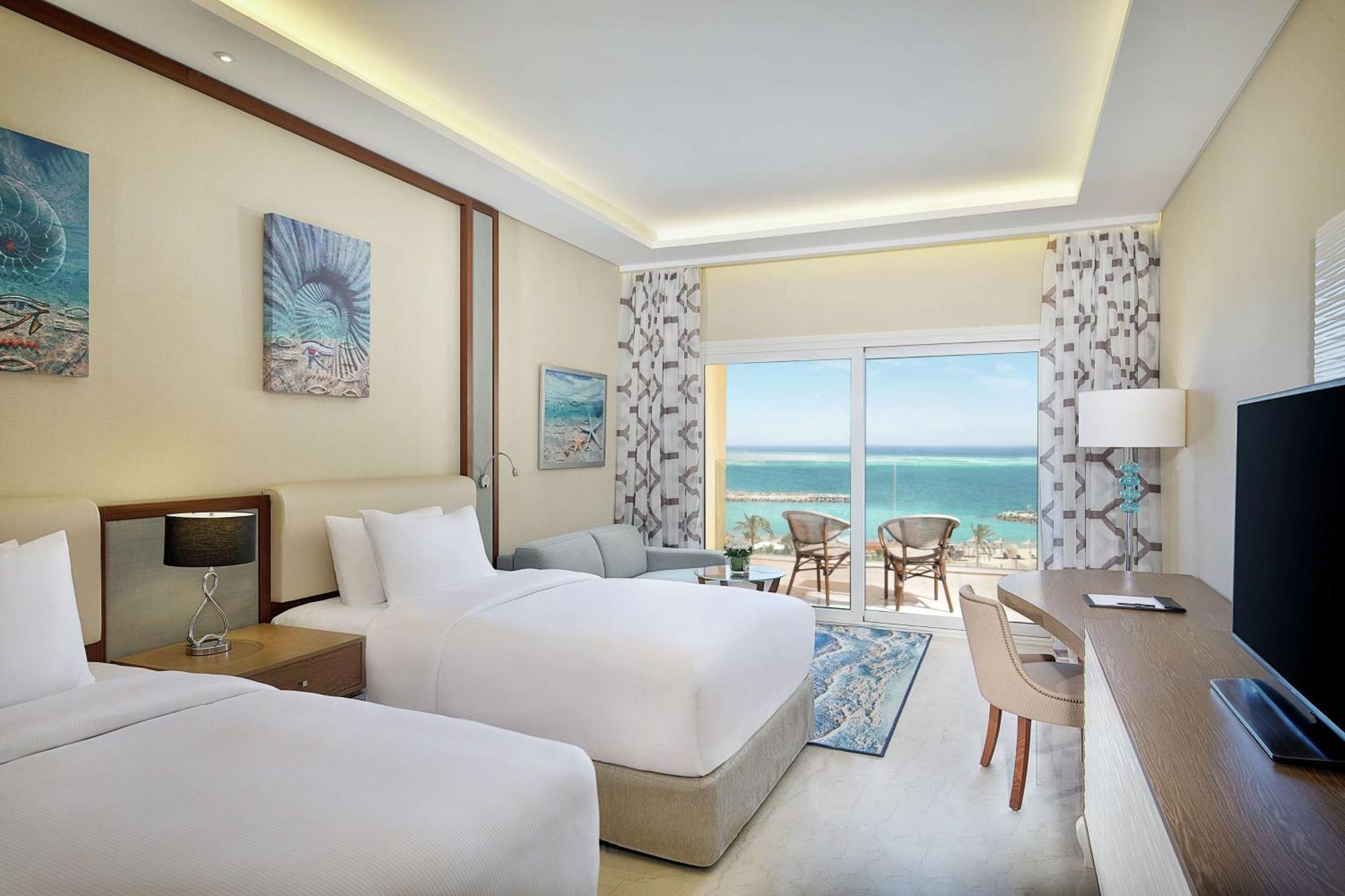 Superior Twin Room with Sea View and Balcony